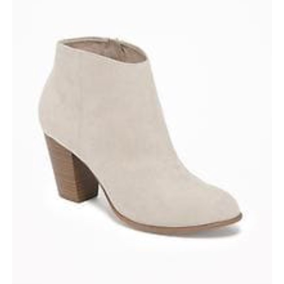 Old Navy Shoes - Old navy women’s tan suede booties size 7 NWOT